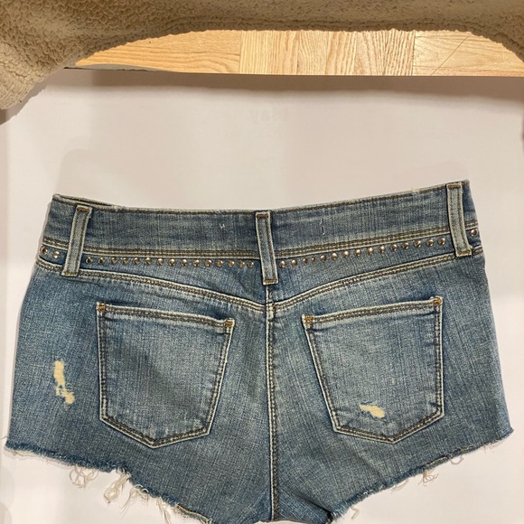 Denim Distressed short shorts - Picture 2 of 3